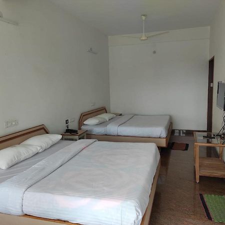 Sabari Residency Valparai Exterior foto