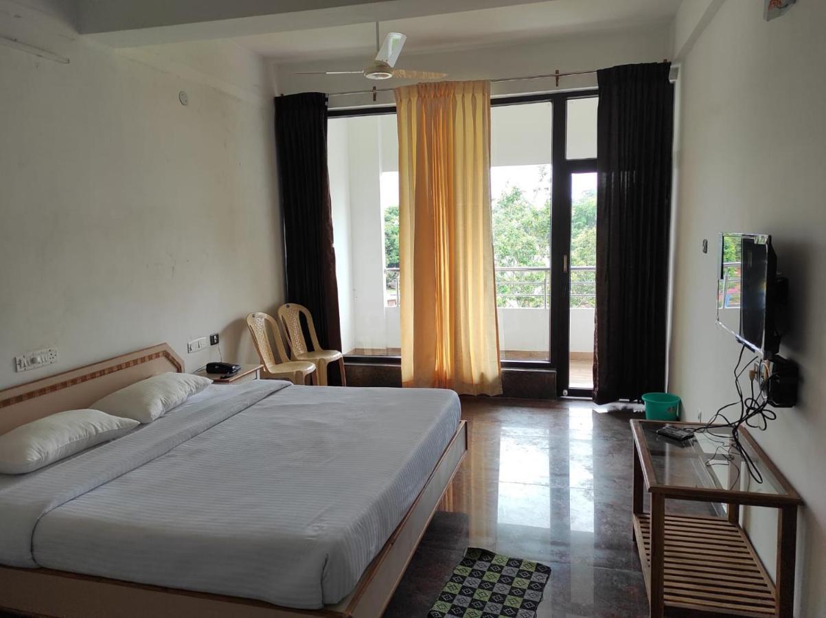 Sabari Residency Valparai Exterior foto
